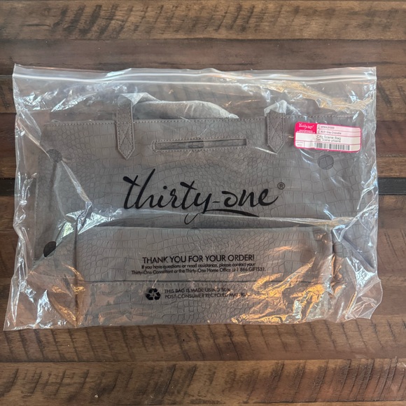 NWT Thirty-one City Scene Bag - Picture 5 of 5